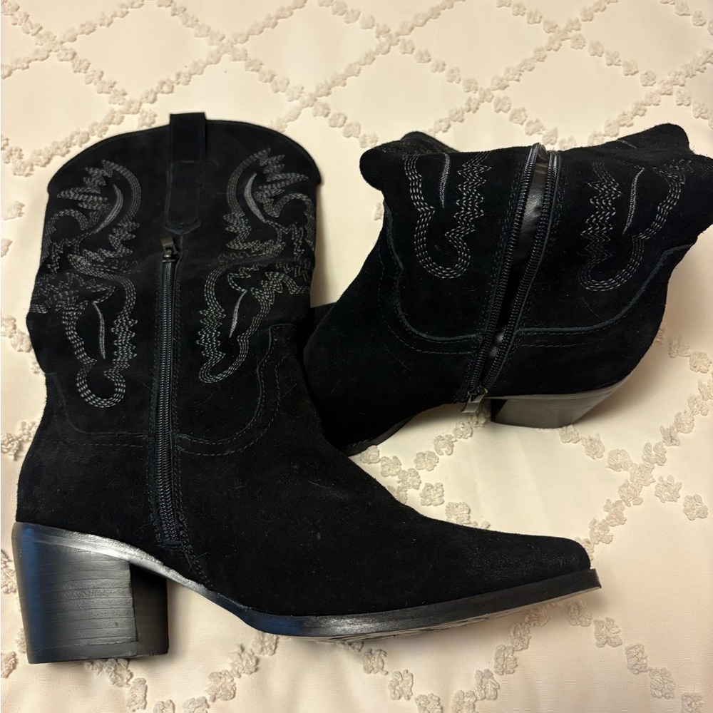 Black Western-Style Cowgirl Women's Boots Wide Calf Friendly size 9 - Picture 3 of 6